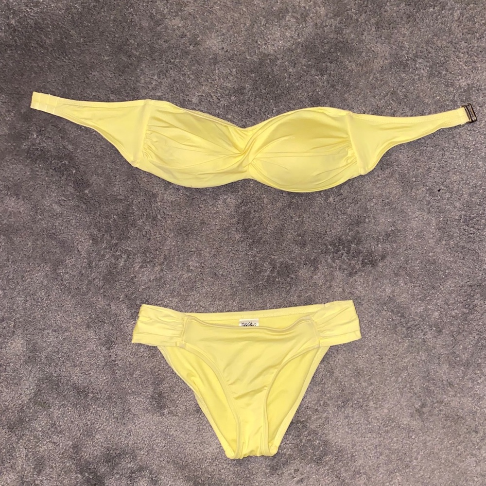 Strapless bikini
